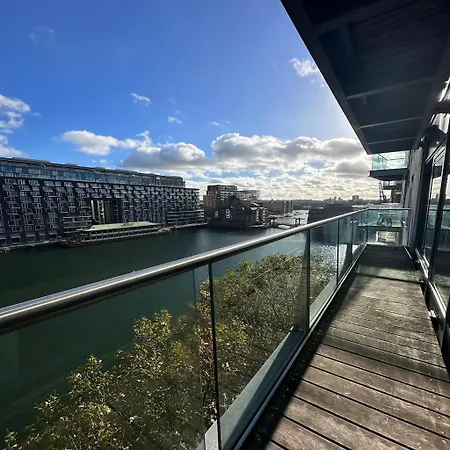 Canary Wharf Apartments London Exterior photo
